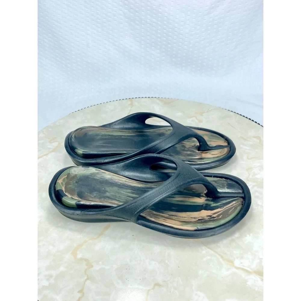 Sahara Camo Swirl Thong Flip Flop Sandals Kids 12 Black Green Casual Beach NWT